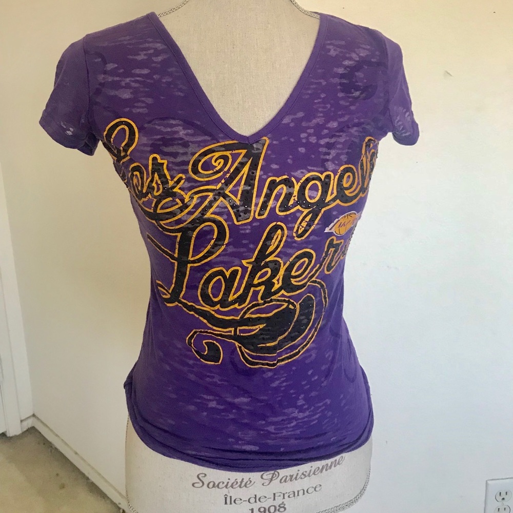 NBA 4 Her Los Angeles Lakers V-Neck blouse. Size S